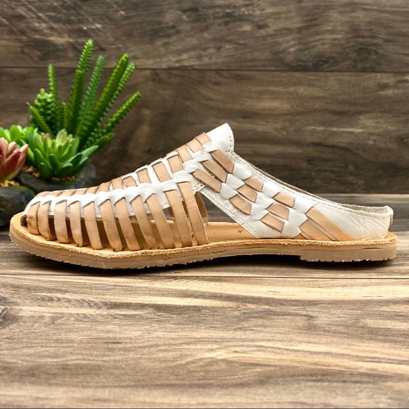 ❌SOLD❌NIB Very Volatile Fassio Woven Huarache Sandal - Picture 6 of 10